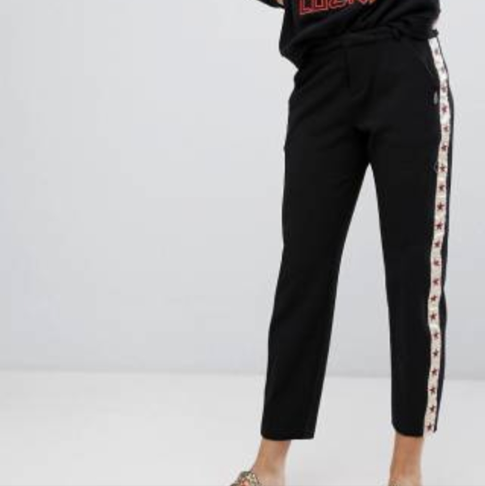 Maison Scotch Tailored pant with embroidered stars